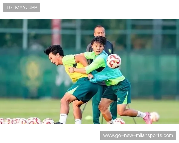 国安新帅与前任教练组形成微妙对话，战术互评引关注